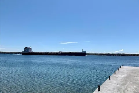 4 Shoreside Way, ON K6V 5T1