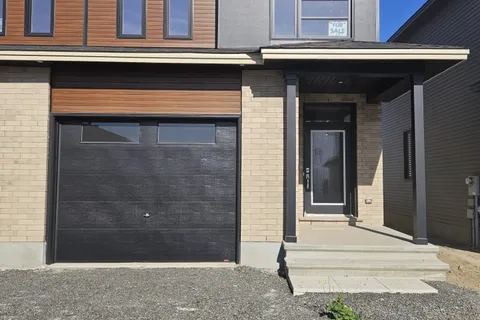 137 Kerala Place, ON K1T 0Z2