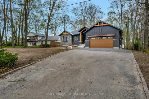 158 PINE HILL Crescent, ON K0K 3E0