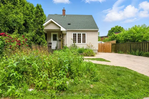 284 Anna Avenue, ON K1Z 7V6