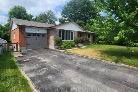 348 Caradoc Street, ON N7G 2P4
