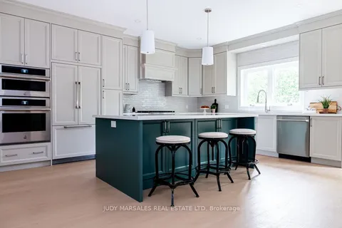 28 PARKSIDE Avenue, ON L9H 2S7