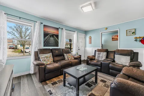 393 Victory Avenue, ON L3B 4Z8