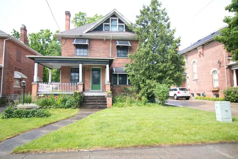 16 West Street, ON N7M 2R2