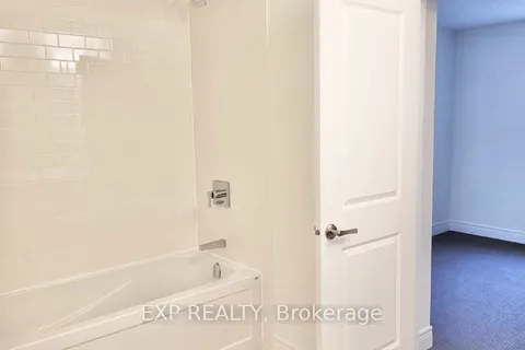 4 Paradise Grove, ON L0S 1J0