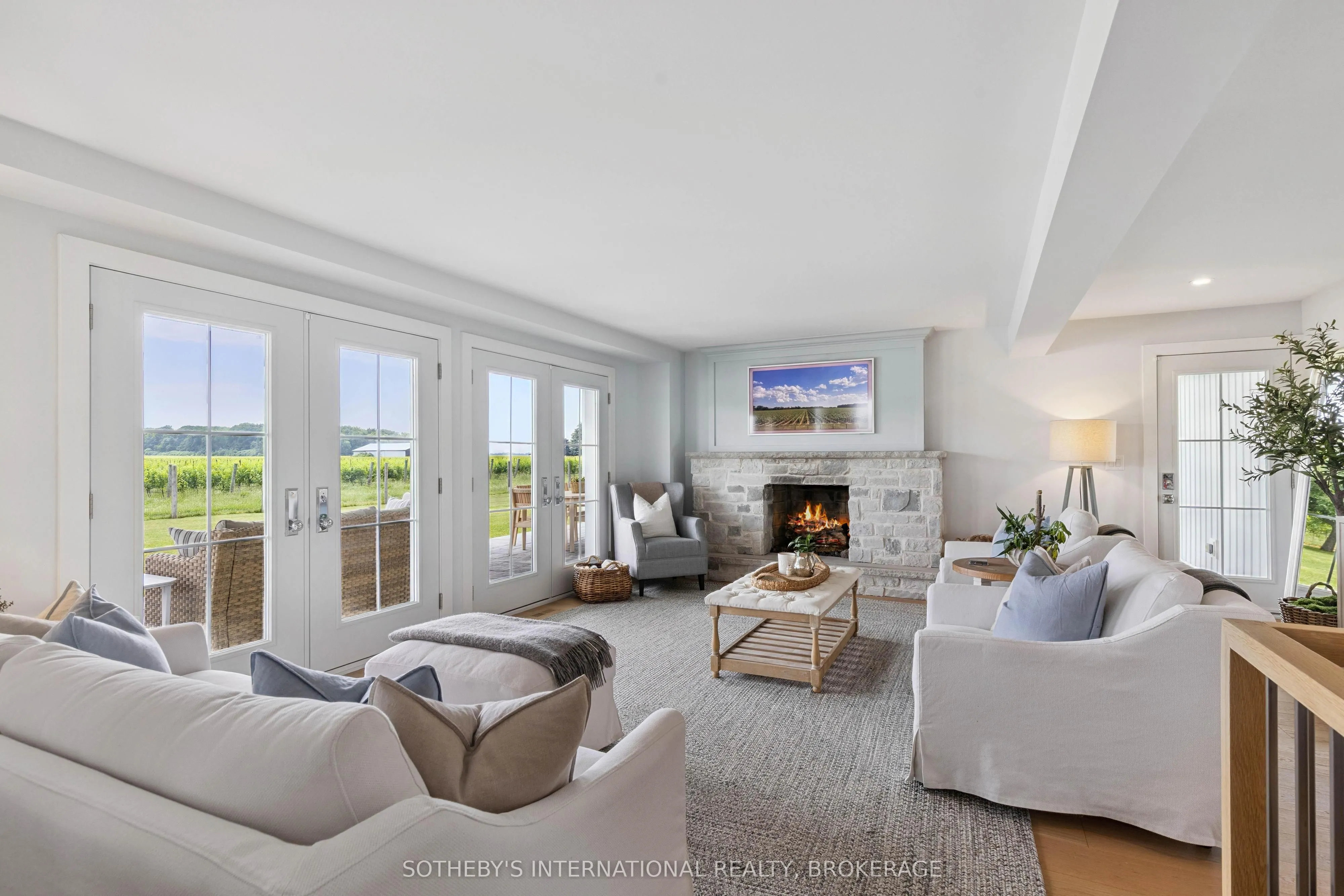 1219 Lakeshore Road, ON L0S 1J0