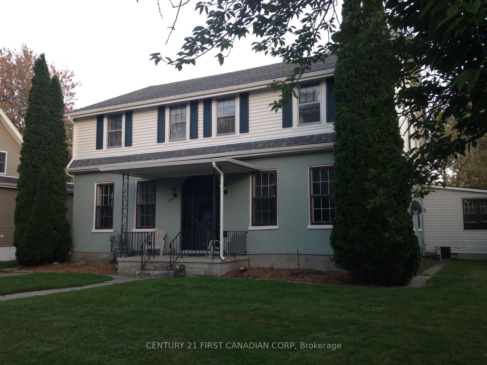 204 Selkirk Street, ON N7L 1Z4