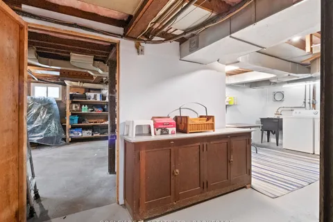 14 Vine Street, ON L2V 1S7