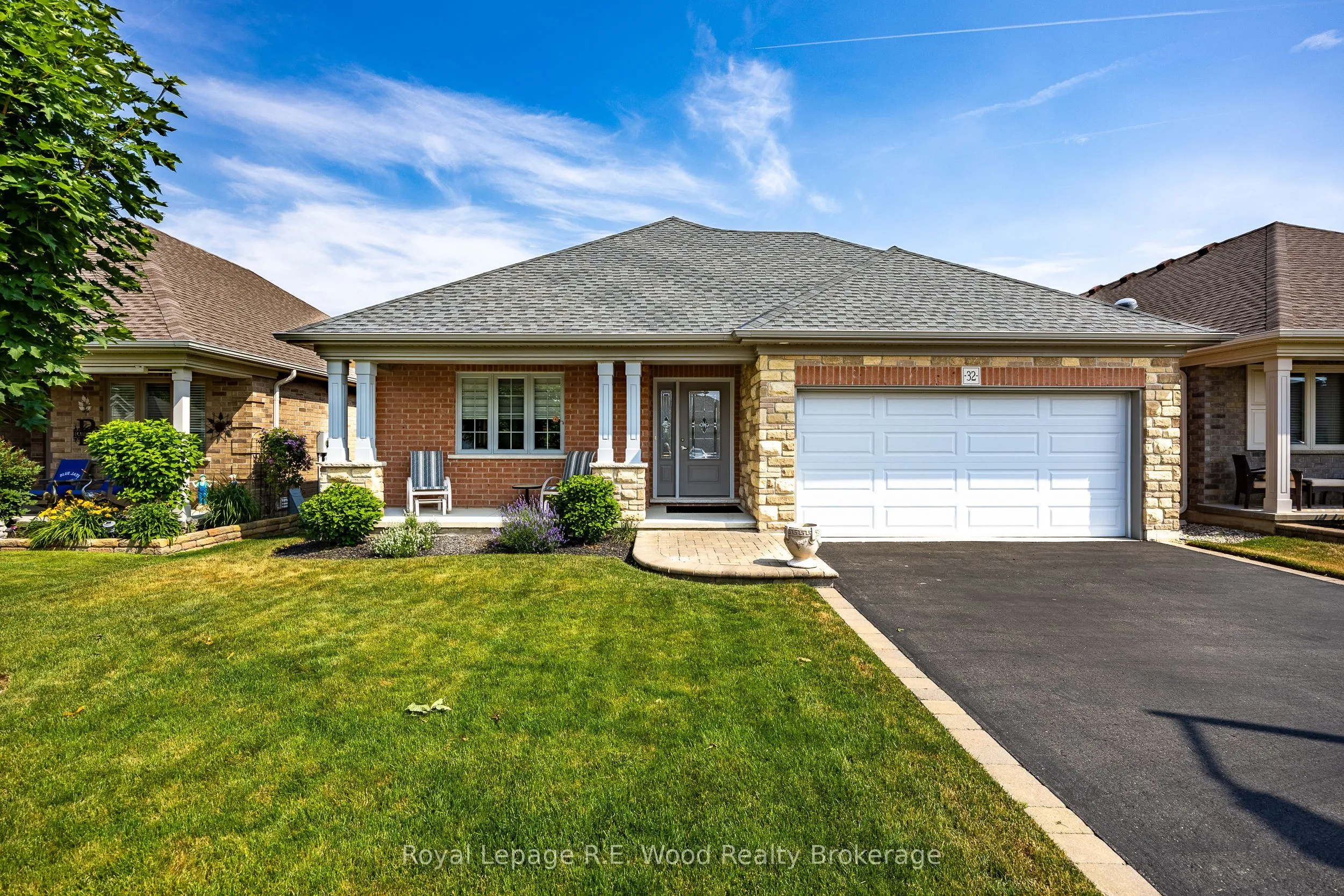 32 Esseltine Drive, ON N4G 0C3