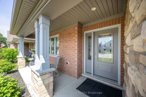 32 Esseltine Drive, ON N4G 0C3