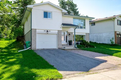 2032 Walker Avenue, ON K9L 1S1