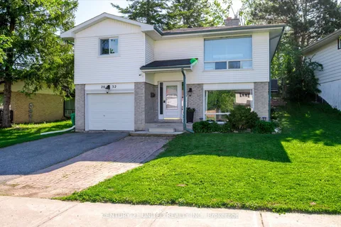 2032 Walker Avenue, ON K9L 1S1