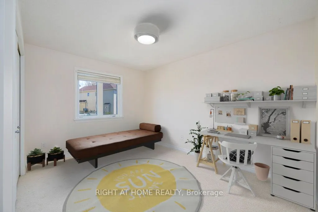 218 Keyrock Drive, ON K2T 0B4