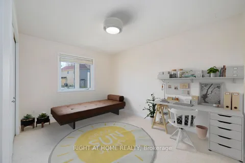 218 Keyrock Drive, ON K2T 0B4
