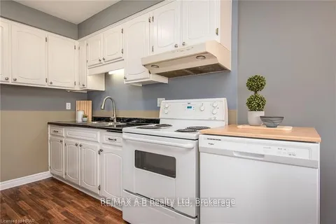 26 Dickens Place, ON N5A 7G1