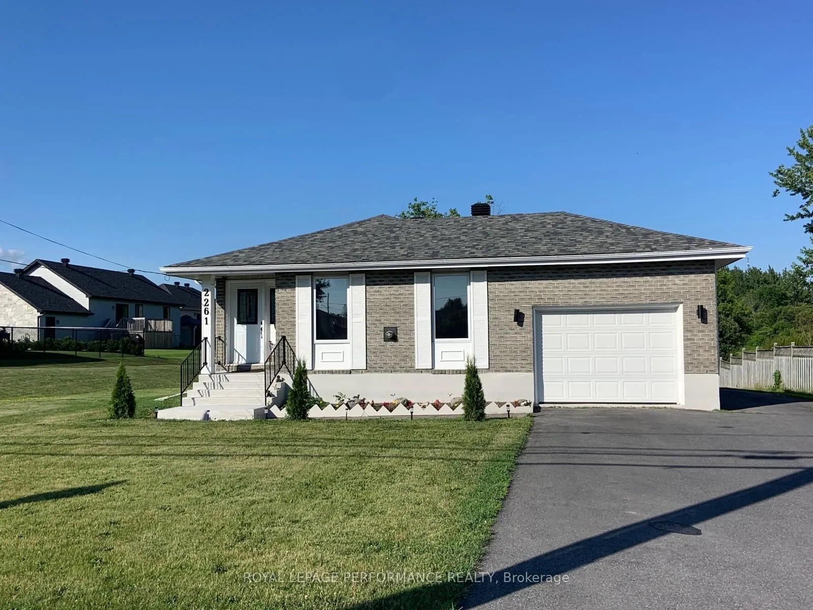 2261 Pitt Street, ON K6K 1A4