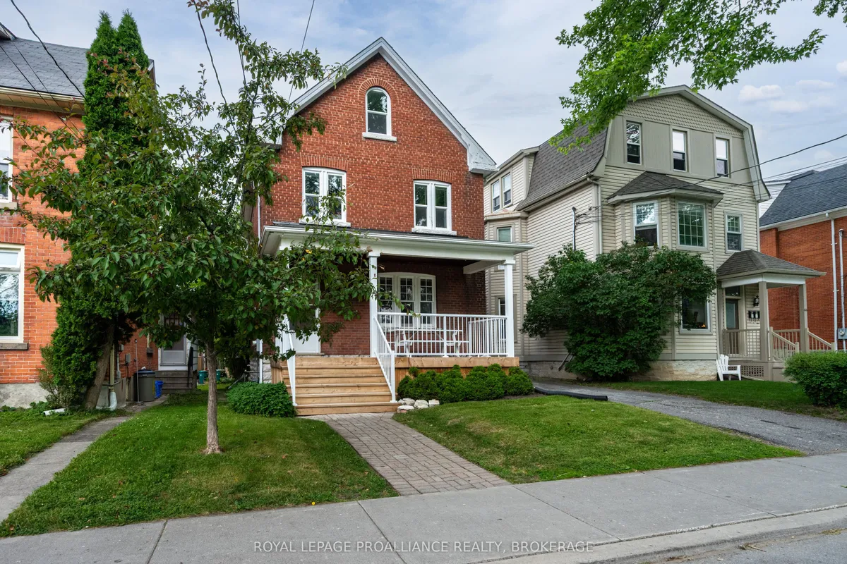 67 Mack Street, ON K7L 1N8