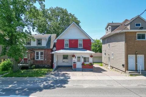 433 Mcintyre Street, ON P1B 1E1