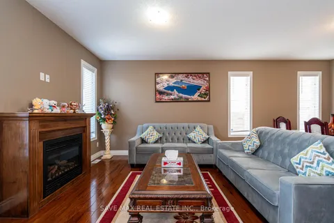 315 Thornhill Place, ON N2T 0A9