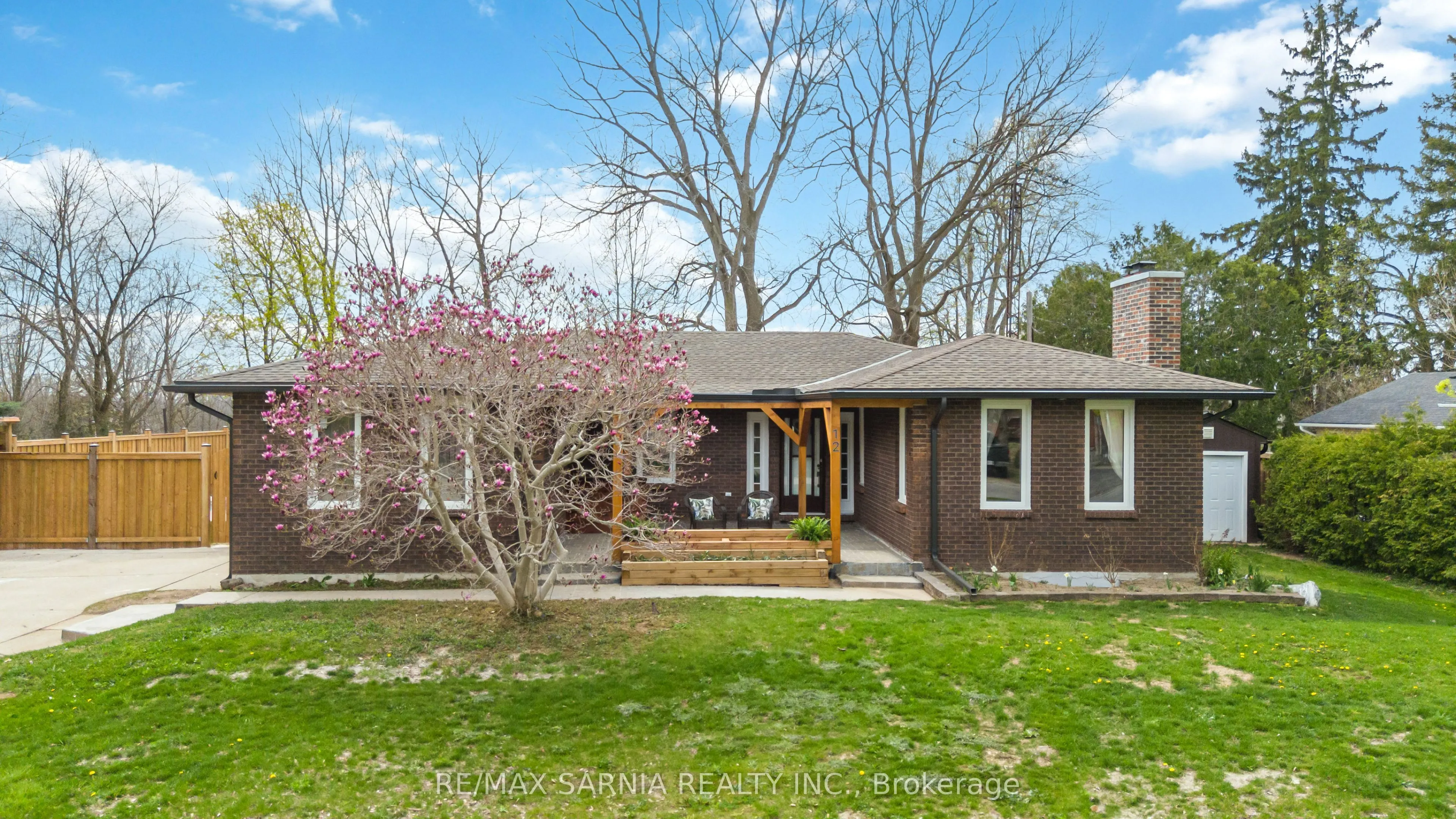 12 Sunset Avenue, ON N0M 1S0