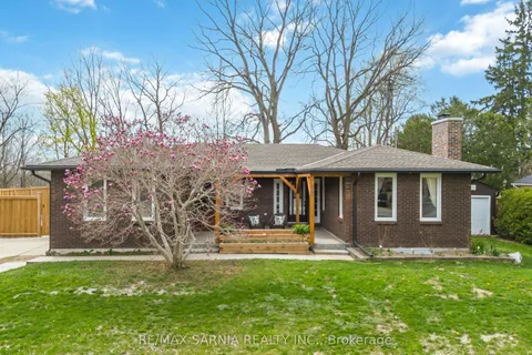 12 Sunset Avenue, ON N0M 1S0