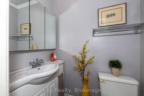 389 Park Street, ON N4K 6V5
