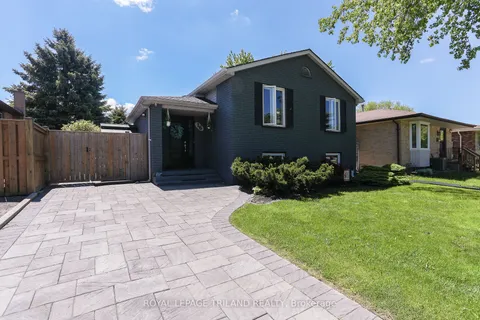 16 Blanchard Crescent, ON N6G 4E2