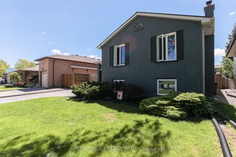 16 Blanchard Crescent, ON N6G 4E2