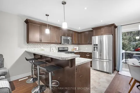 27 WILLIS Avenue, ON N7G 0B6