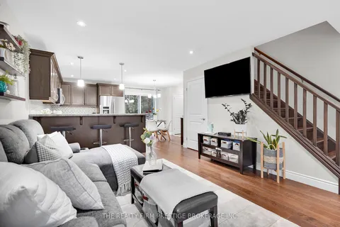 27 WILLIS Avenue, ON N7G 0B6
