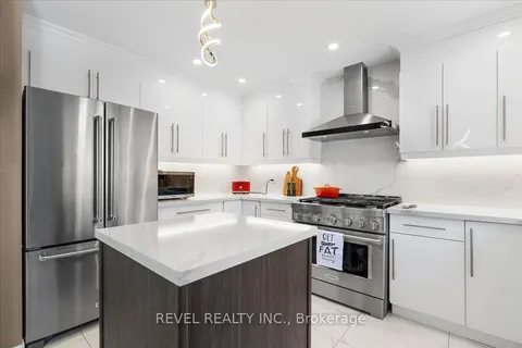17 Michaela Crescent, ON L0S 1E4