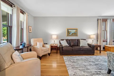 97 John Street, ON N5A 6K8