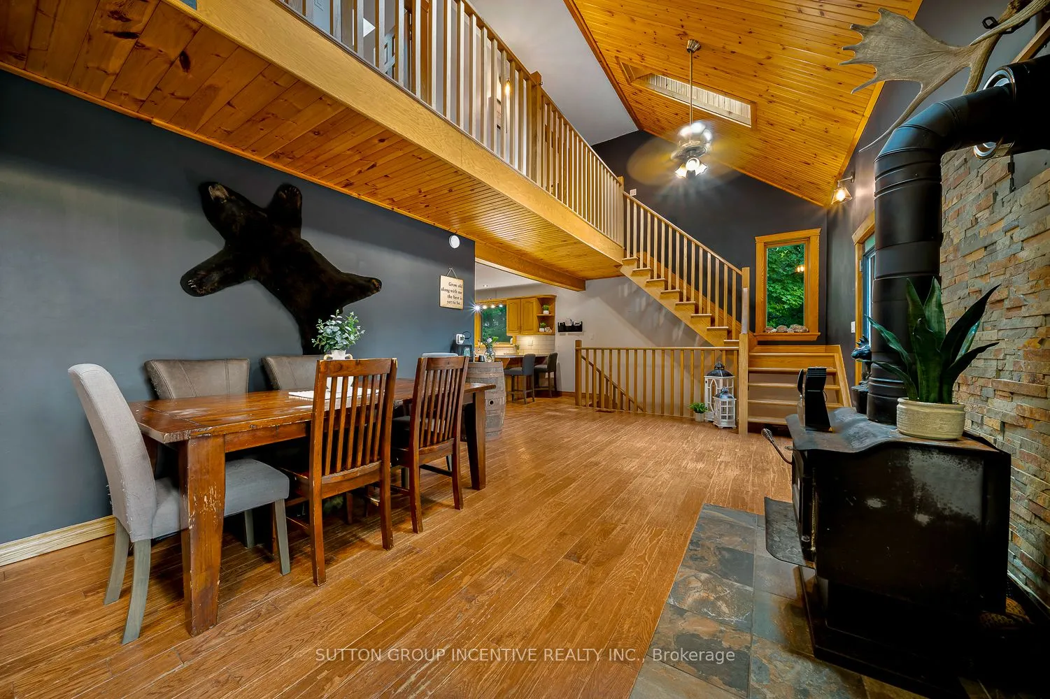 806 CLEARWATER LAKE Road, ON P0B 1L0