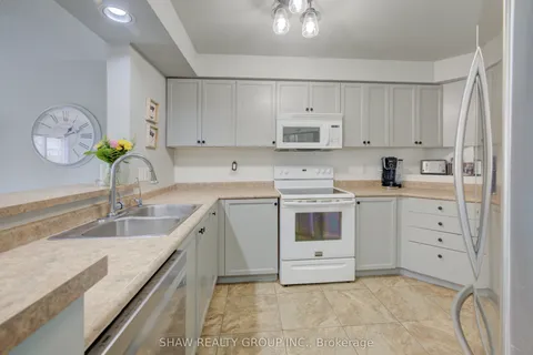 105 Northcliffe Crescent, ON N3C 4M7