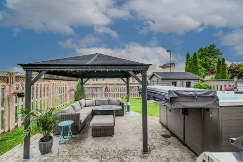 719 Frontenac Crescent, ON N4V 0B1