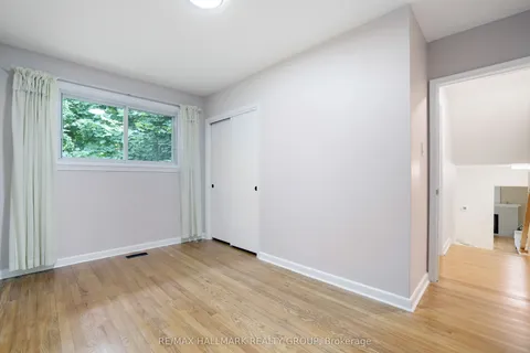 2412 Malone Crescent, ON K2C 1L5