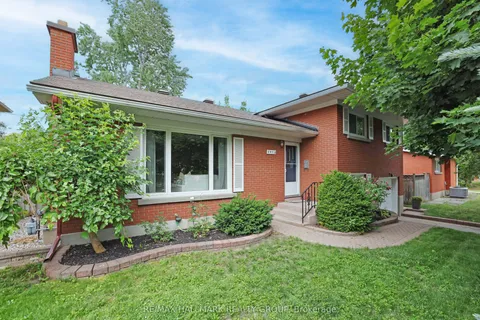 2412 Malone Crescent, ON K2C 1L5
