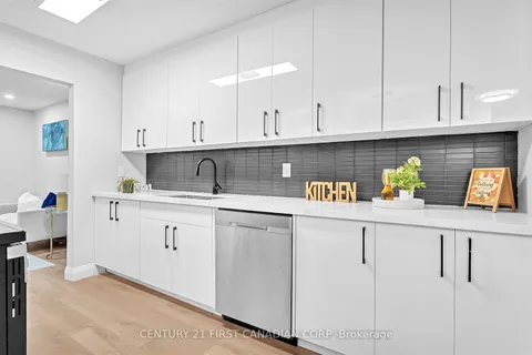 57 Mohegan Crescent, ON N5V 2X7
