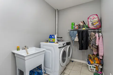 135 Sir Williams Lane, ON N0C 1E0