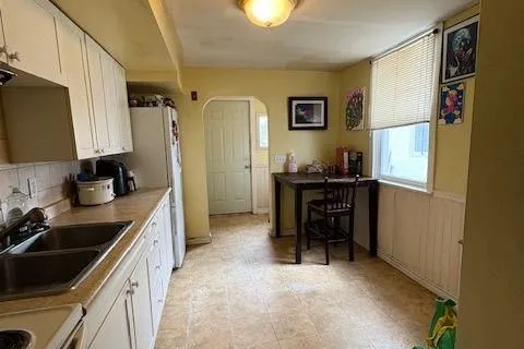 5-7 Boswell Street, ON K8P 3K7