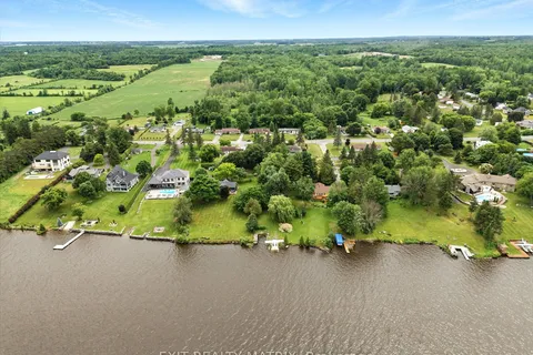45 Des Erables Street, ON K6A 2W5