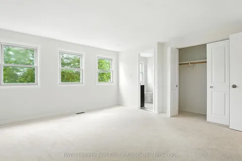 16 Hart Crescent, ON N6E 2W6