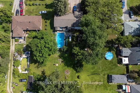 2704 Television Road, ON K9L 1E5