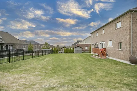 18 Meek Avenue, ON L9W 6W8