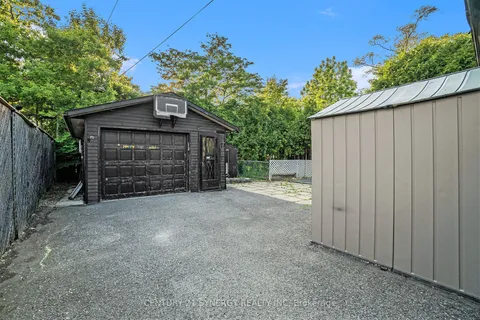 2238 Utah Street, ON K1H 7W8