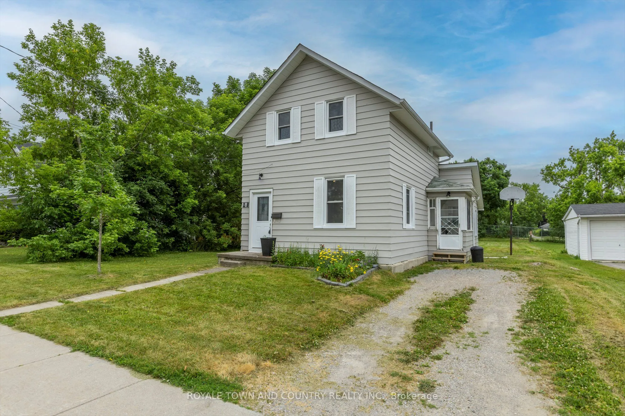 13 Bertie Street, ON K9V 1N9