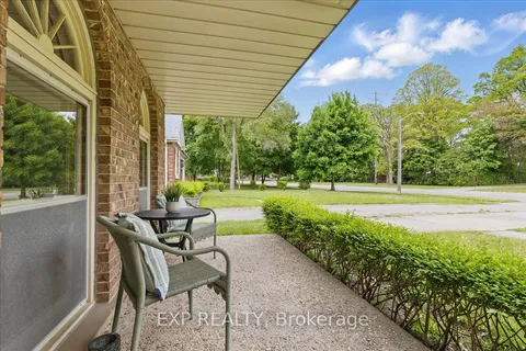 11 Glenwood Drive, ON N3S 3E9