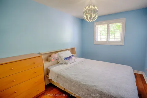 7304 Alex Avenue, ON L2G 7V4