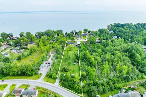 880 Edgemere Road, ON L2A 1A8