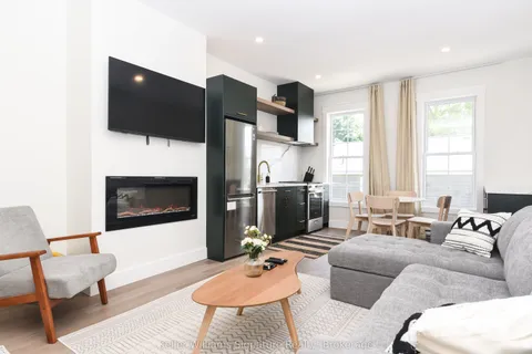 18 Oak Street, ON K0M 1N0